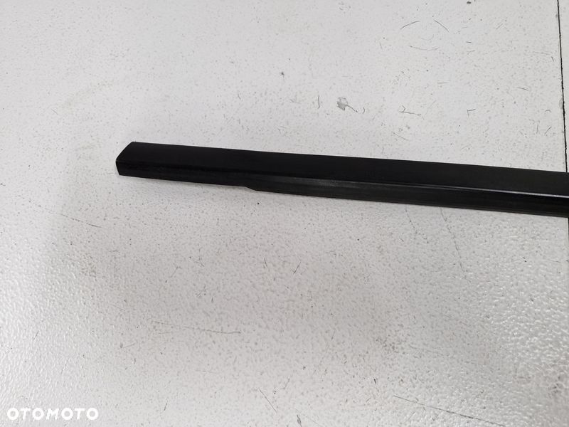 fiat 500x listwa zgarniająca drzwi lewy przód lewa przednia czarna - 2