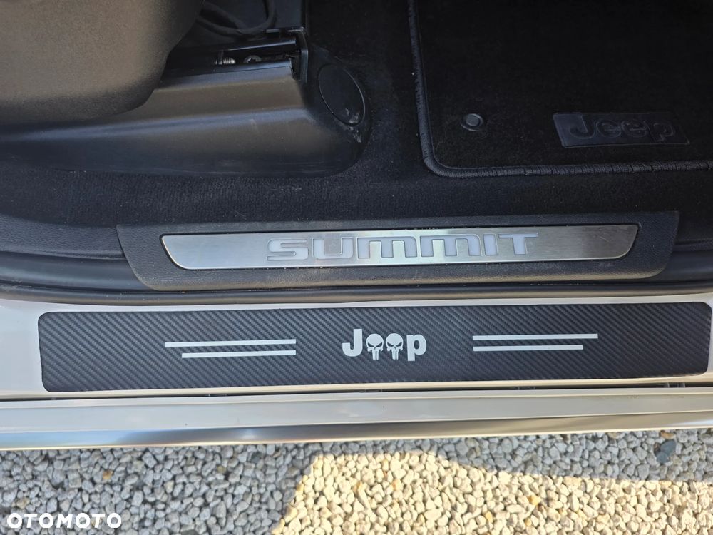 Jeep Grand Cherokee 5.7 V8 HEMI 4WD Automatik Summit - 34