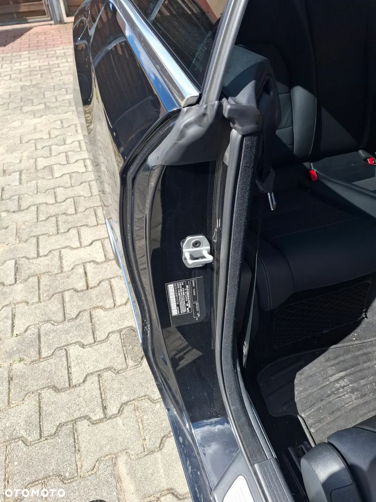 Mercedes-Benz Klasa E - 21