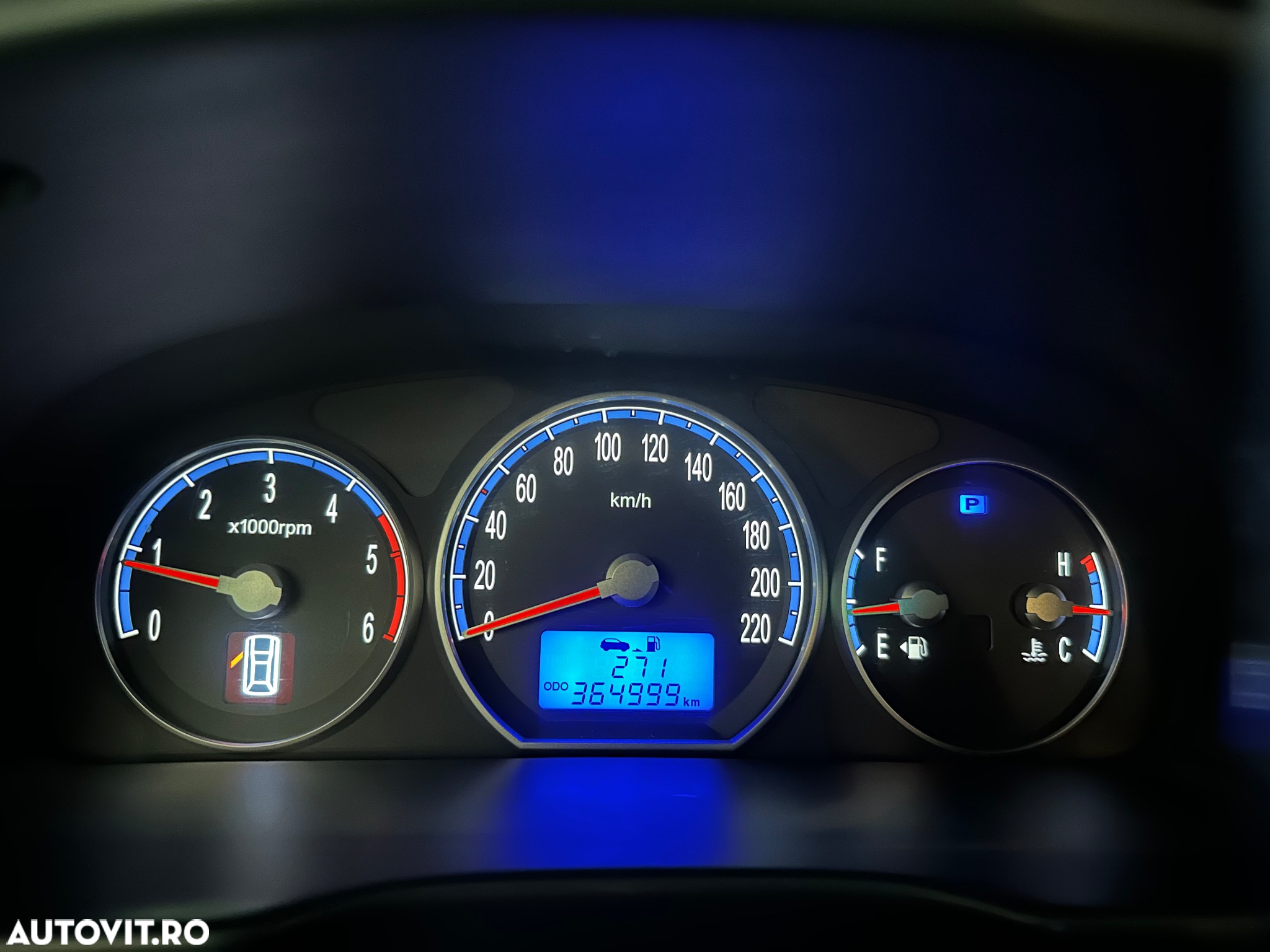 Hyundai Santa Fe 2.2 DSL VGT 7 SEATS 4WD AT PREMIUM - 9