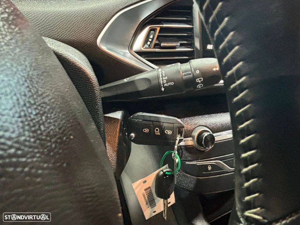 Peugeot 308 1.2 PureTech Business Line - 22