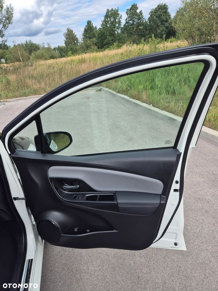 Toyota Yaris 1.5 VVT-i Selection - 26