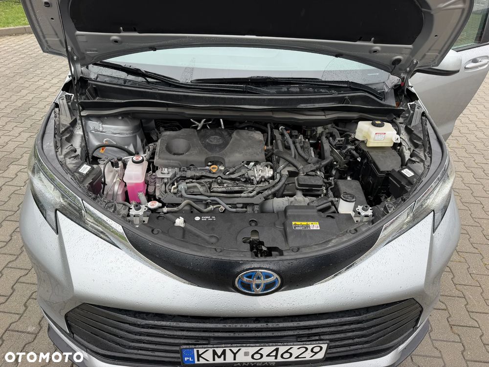 Toyota Sienna - 25