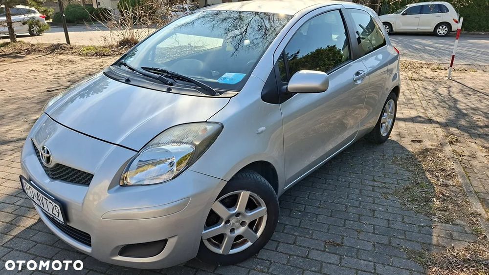 Toyota Yaris 1.0 Luna A/C - 1