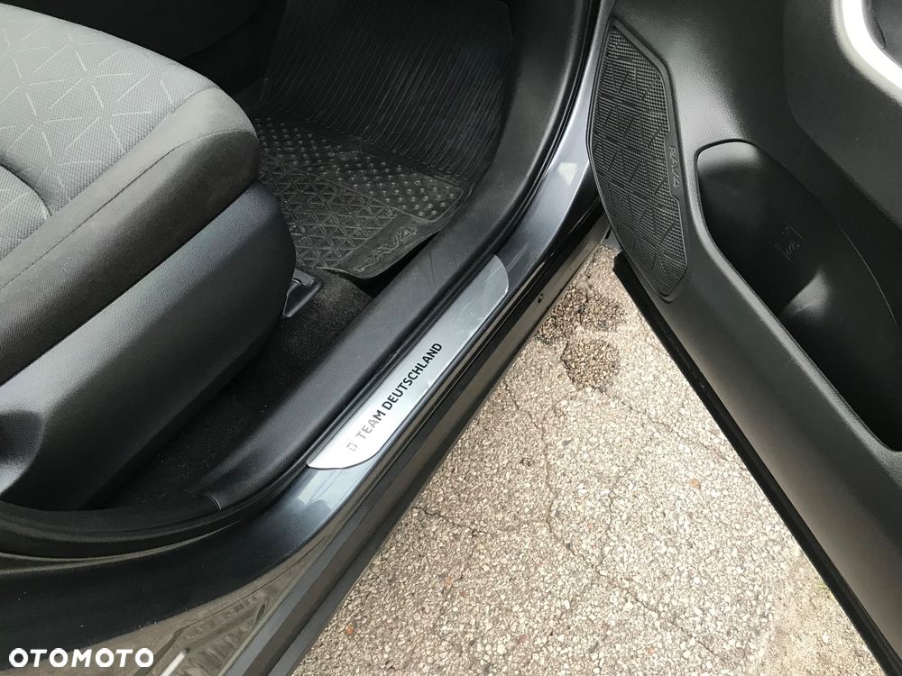 Toyota RAV4 - 12
