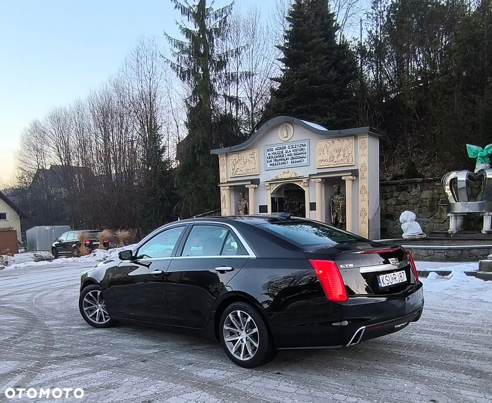 Cadillac CTS - 4