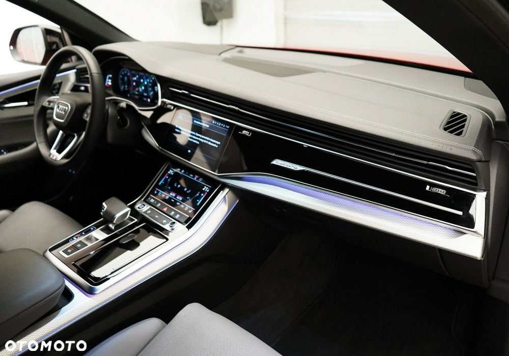 Audi Q8 - 18