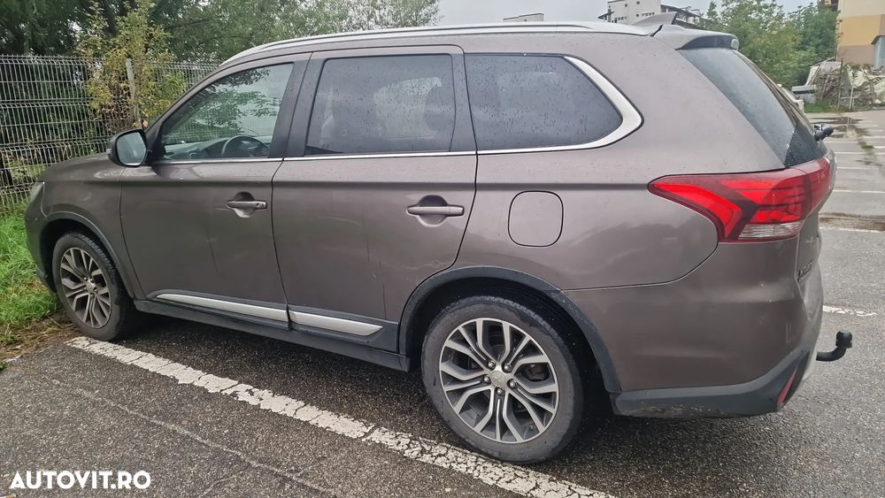 Mitsubishi Outlander 2.2 Litre DI-D AWD Instyle - 1