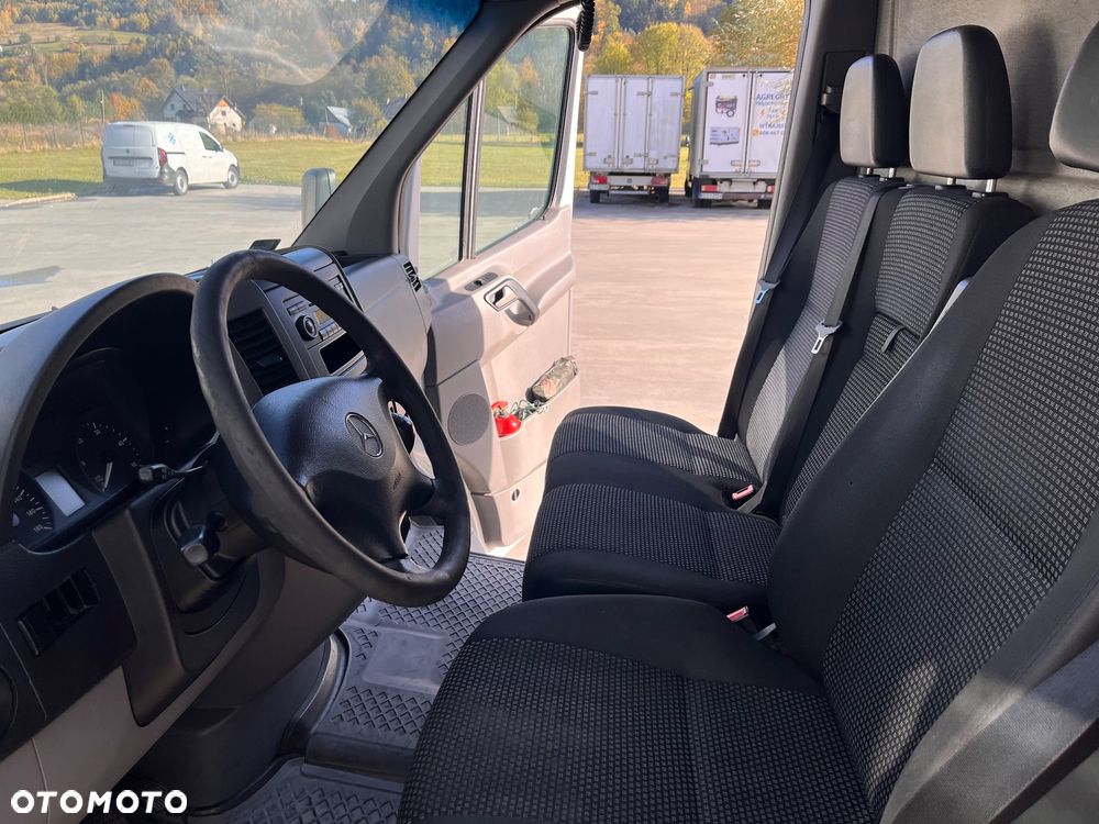Mercedes-Benz Sprinter - 7