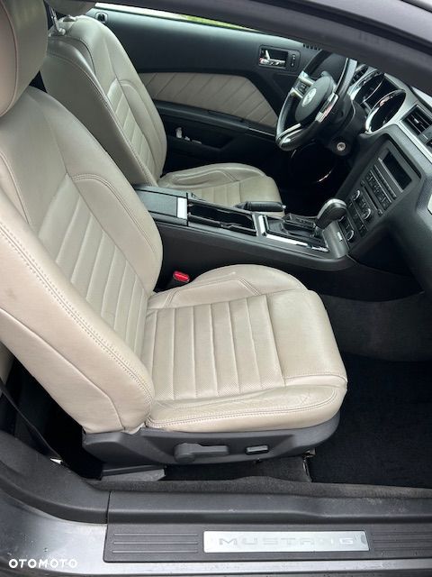 Ford Mustang 3.7 V6 Premium - 10