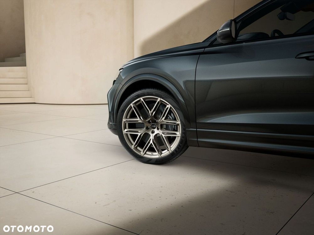 Audi RS Q8 - 8