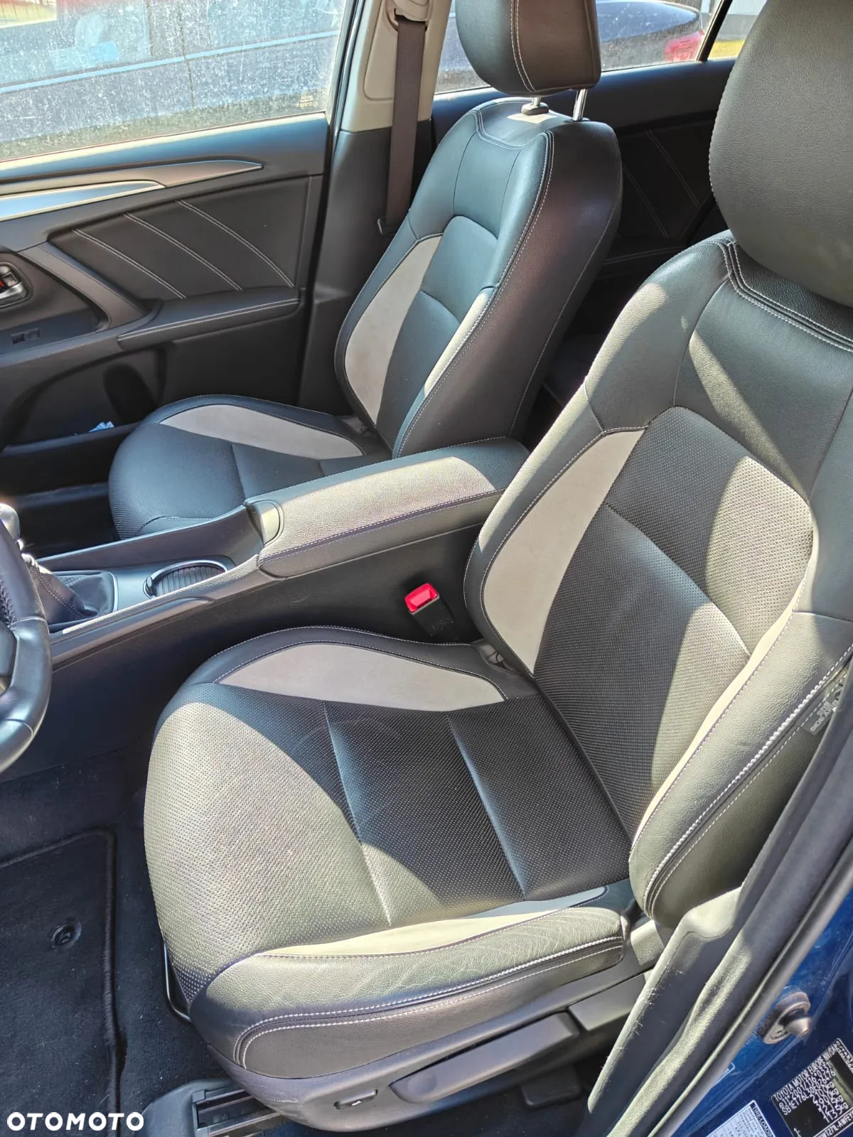 Toyota Avensis 2.0 D-4D Prestige - 7