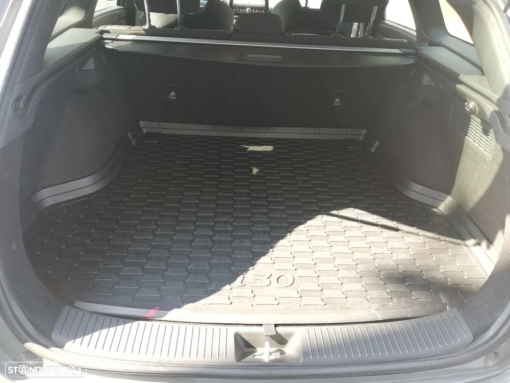 Hyundai i30 SW 1.6 CRDi N-Line - 31