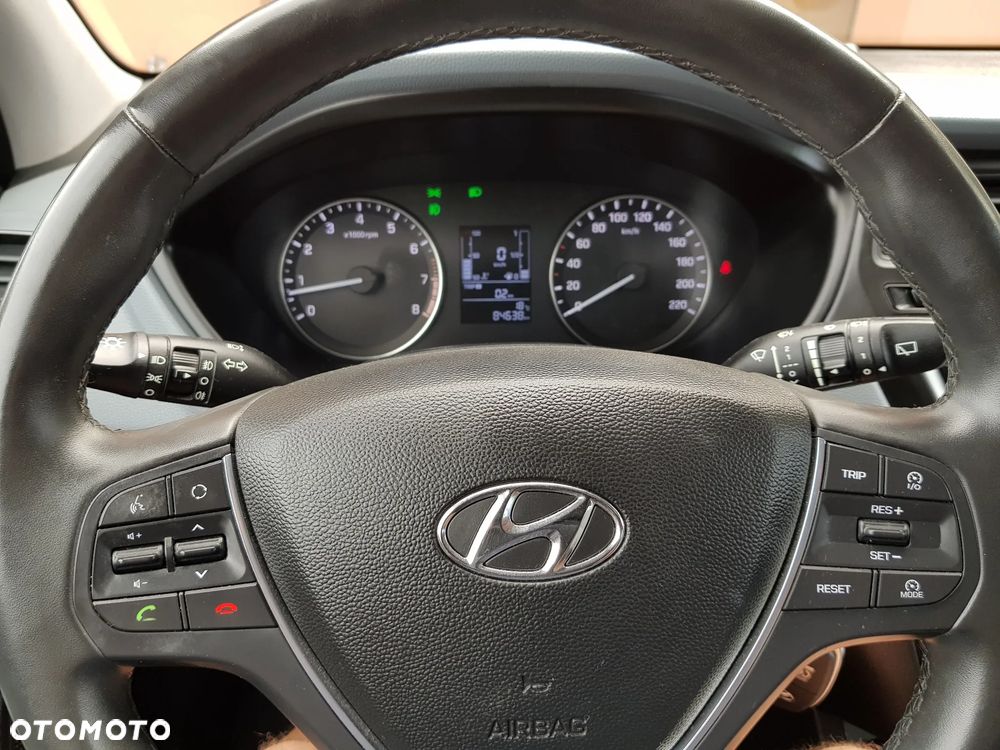 Hyundai i20 1.2 Passion Plus - 34