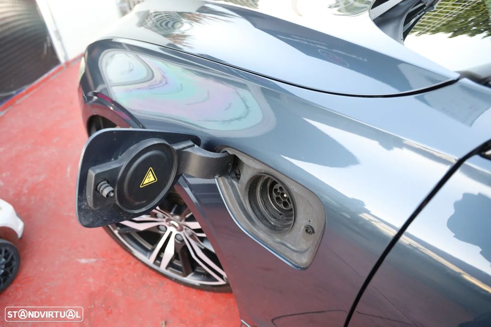 Volvo V60 2.0 T8 AWD TE R-Design - 40