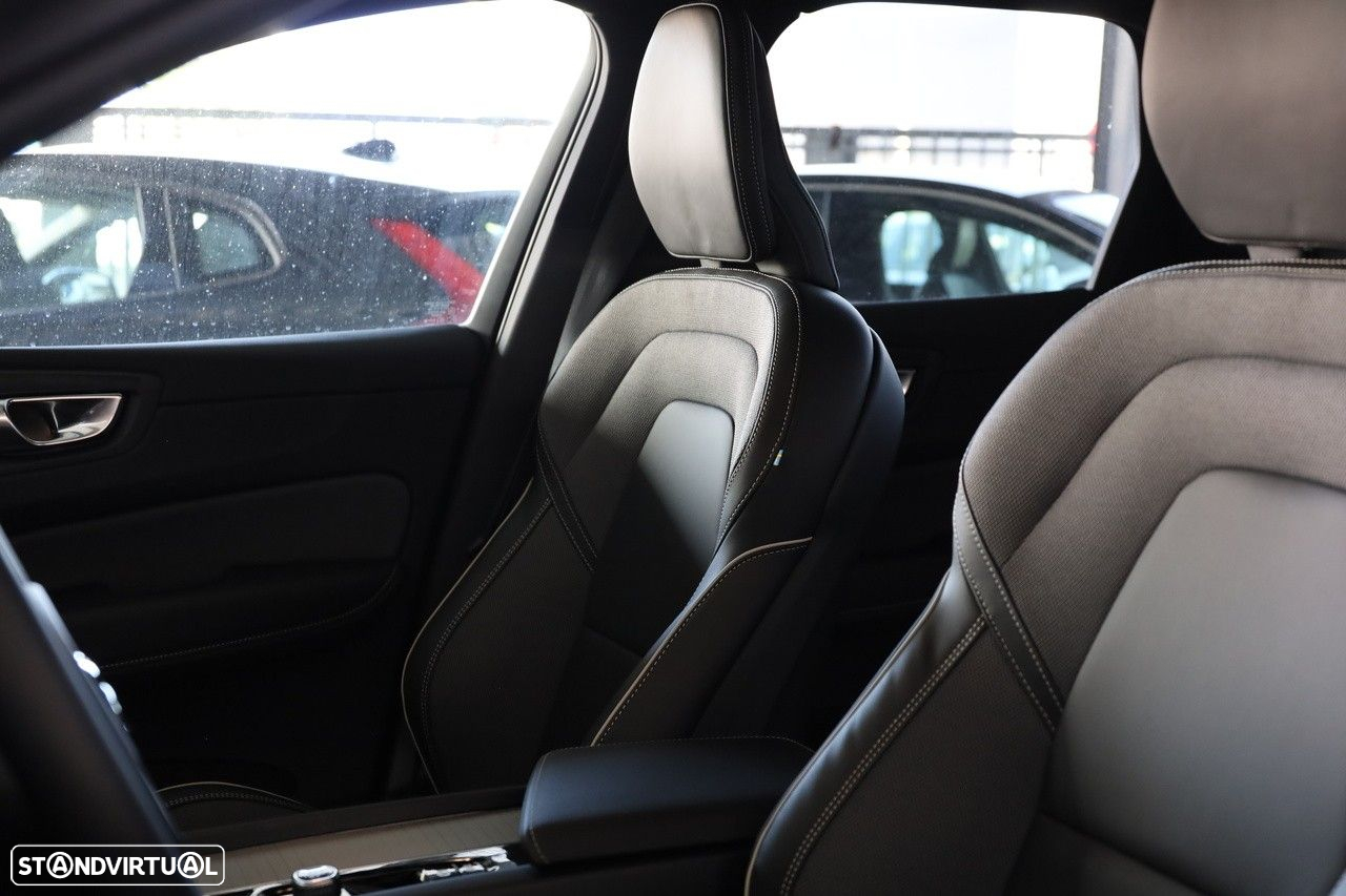 Volvo XC 60 2.0 T6 PHEV Black Edition AWD - 6