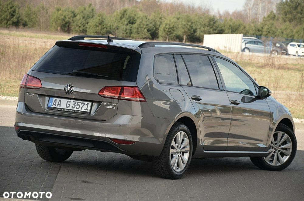 Volkswagen Golf - 10