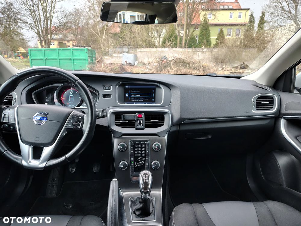 Volvo V40 D2 - 12