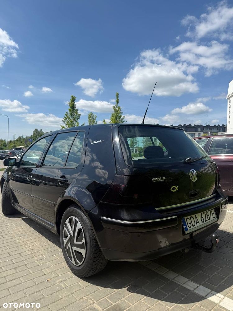 Volkswagen Golf - 8