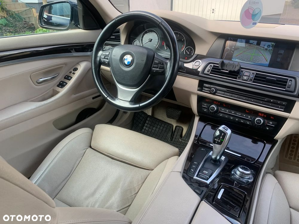 BMW Seria 5 530d xDrive - 9