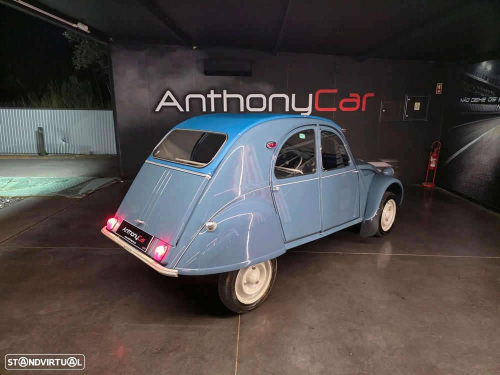 Citroën 2CV - 6