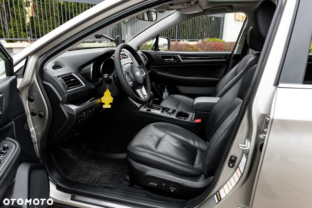 Subaru Outback 2.5RC NAV - 16