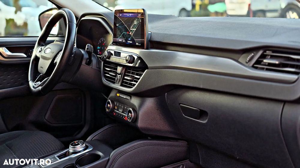 Ford Kuga 2.0 EcoBlue 4x4 Aut. TITANIUM - 29