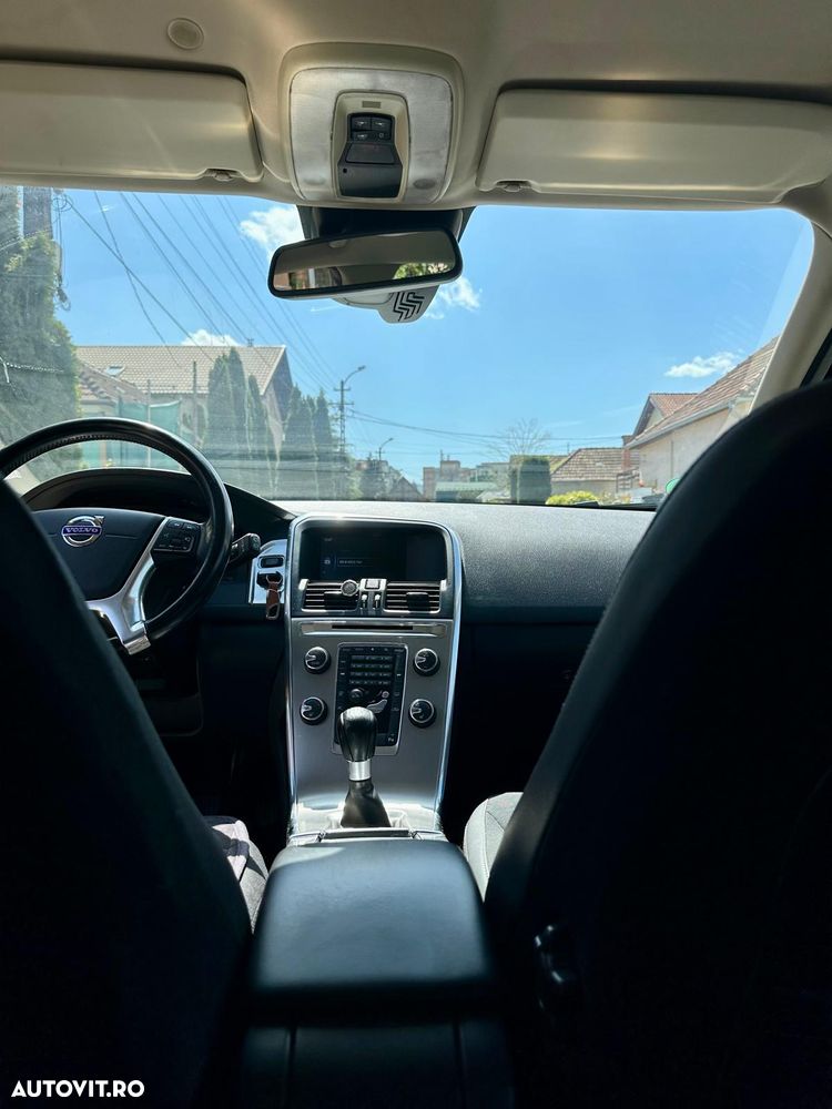 Volvo XC 60 DRIVe Momentum - 7