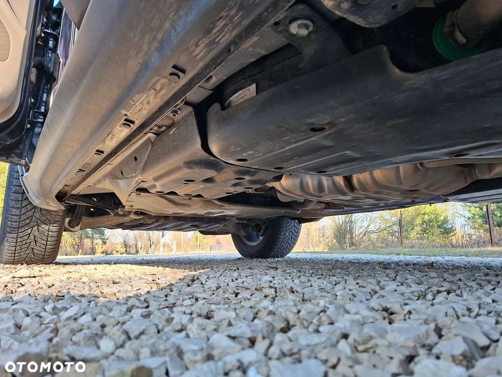 Jeep Grand Cherokee - 24