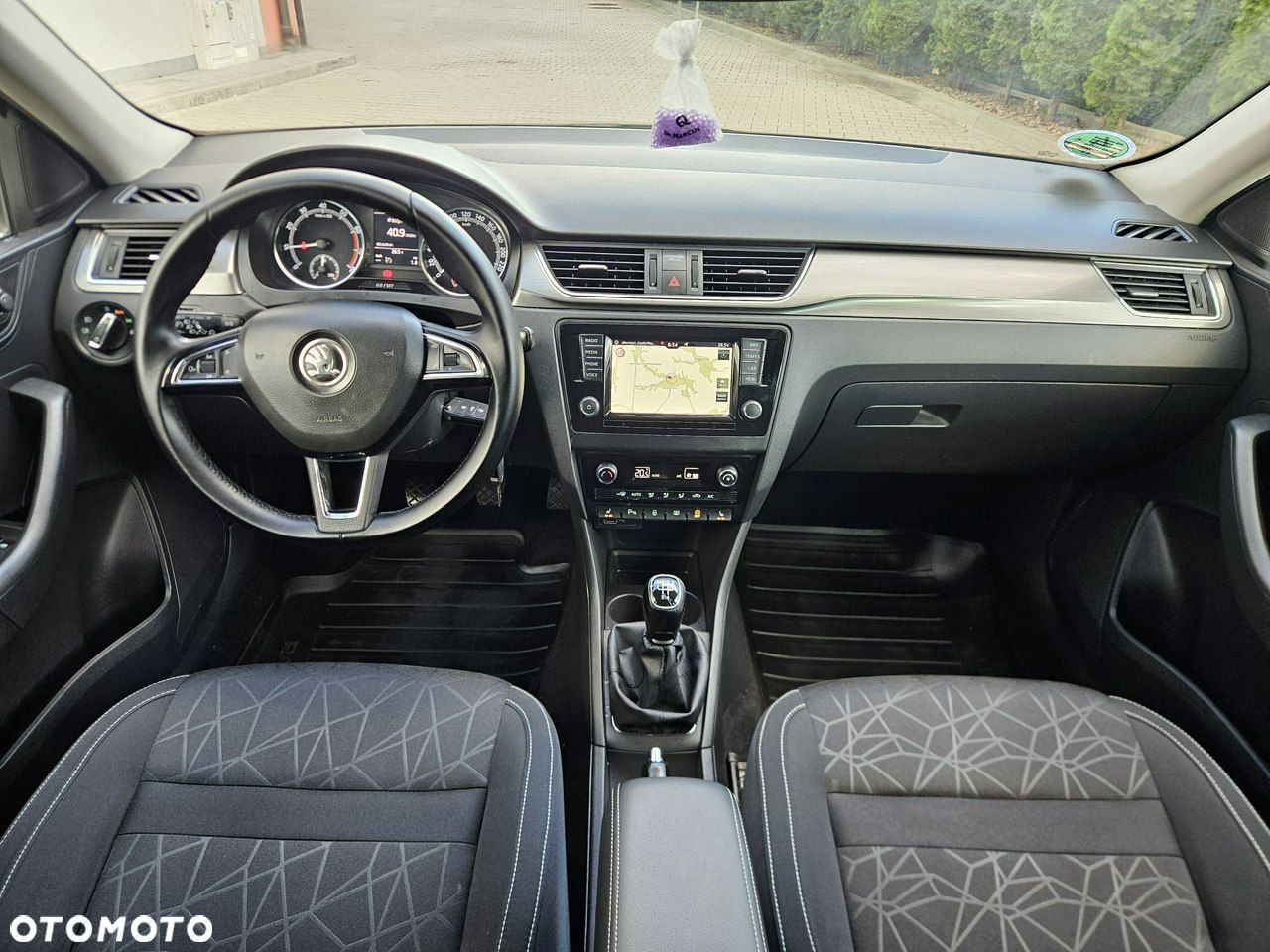 Skoda RAPID Spaceback 1.0 TSI Clever - 22