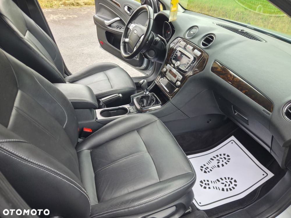 Ford Mondeo 1.8 TDCi Ghia - 14