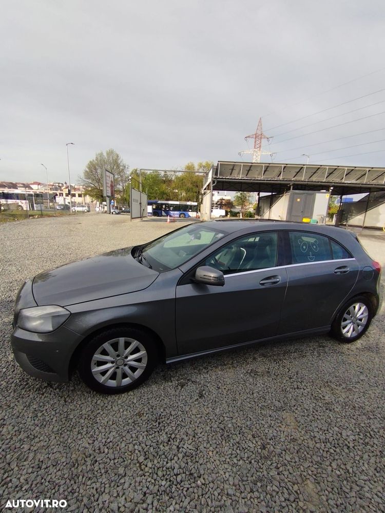 Mercedes-Benz A 180 BlueEfficiency 7G-DCT AMG Sport - 4