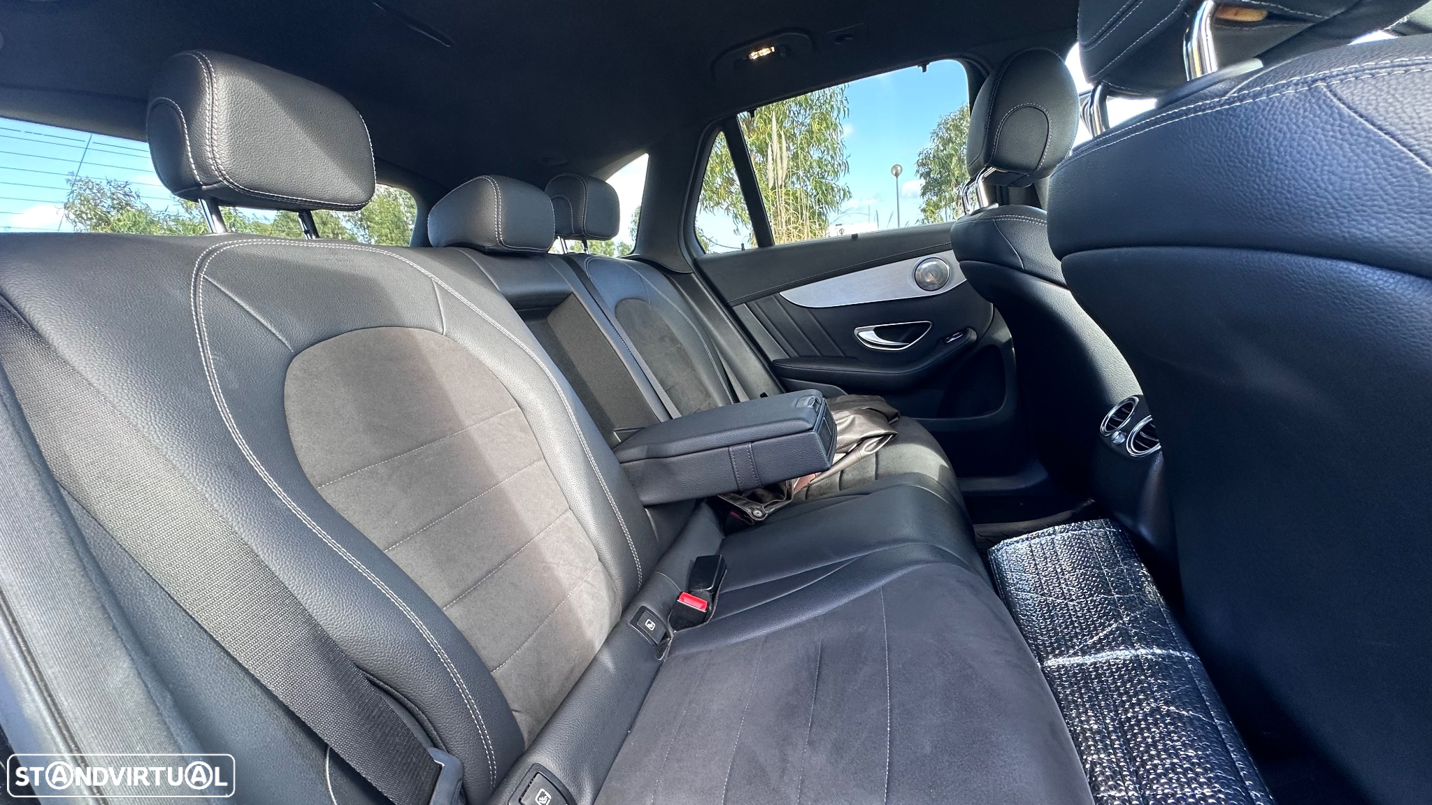 Mercedes-Benz GLC 250 d Coupe 4Matic 9G-TRONIC AMG Line - 17