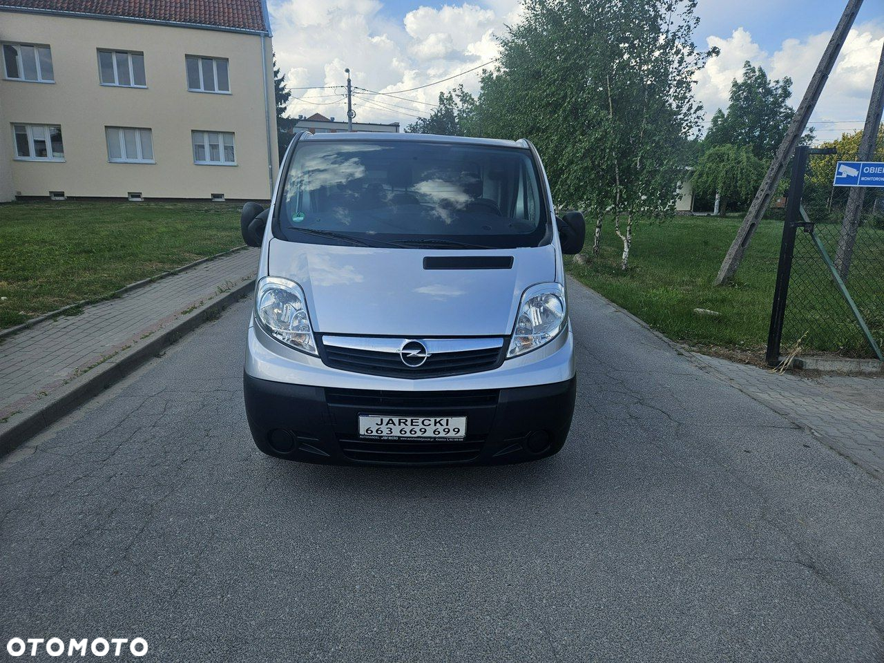 Opel Vivaro - 2