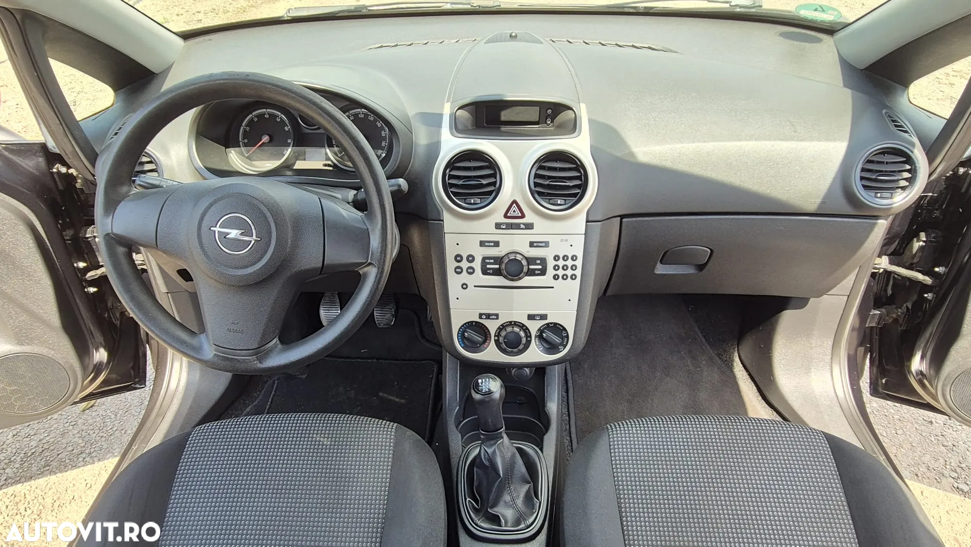 Opel Corsa 1.2 16V Edition - 11