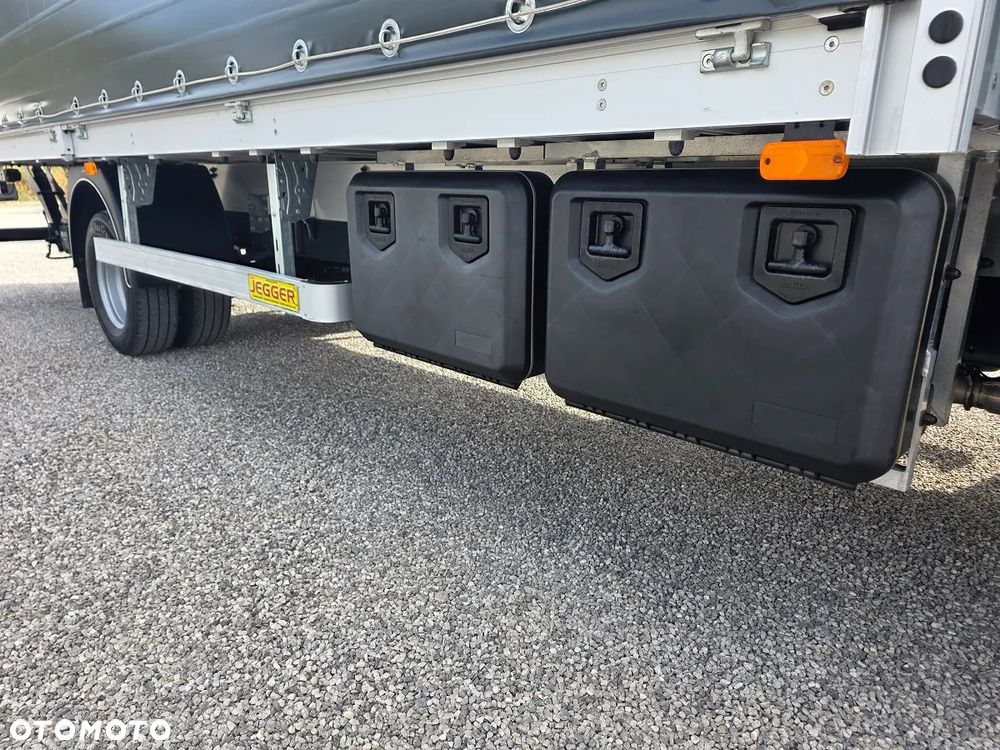 Iveco 72C18 16 palet 2x firanka dach zsuwany Winda - 21