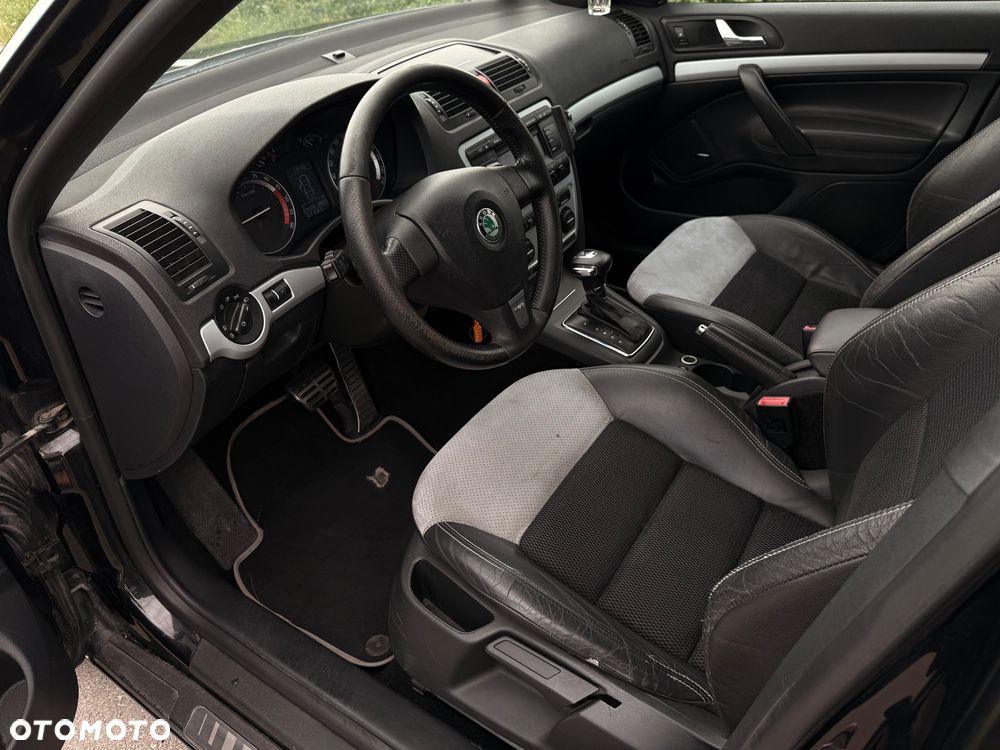 Skoda Octavia 2.0 TDI DPF RS DSG - 15