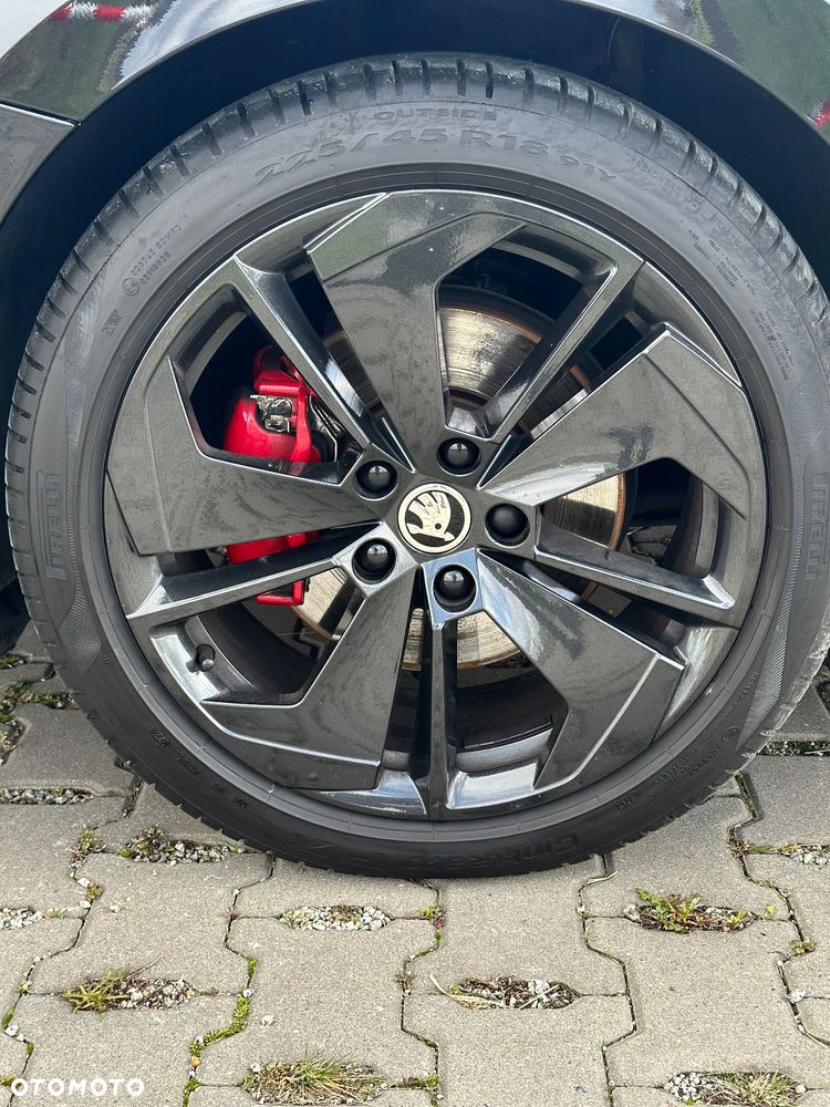 Skoda Octavia Combi 2.0 TDI DSG 4x4 RS Plus - 16