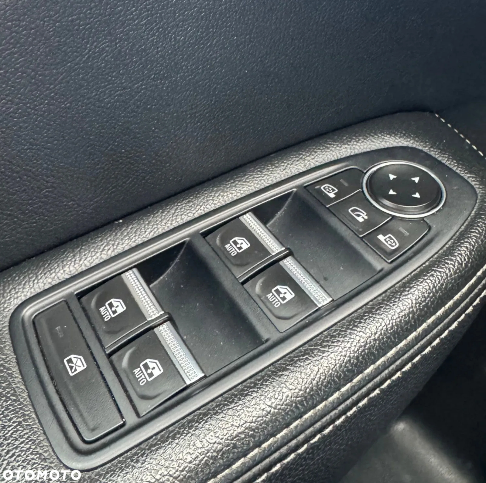 Renault Arkana 1.6 E-TECH Intens MMT - 11
