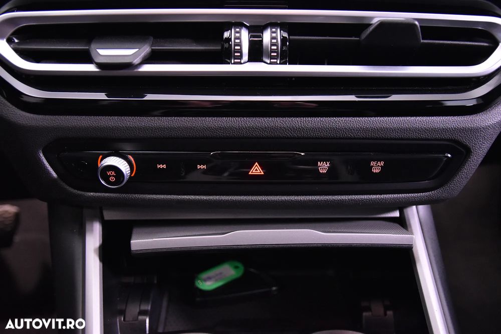 BMW Seria 3 320e Touring Aut. - 18