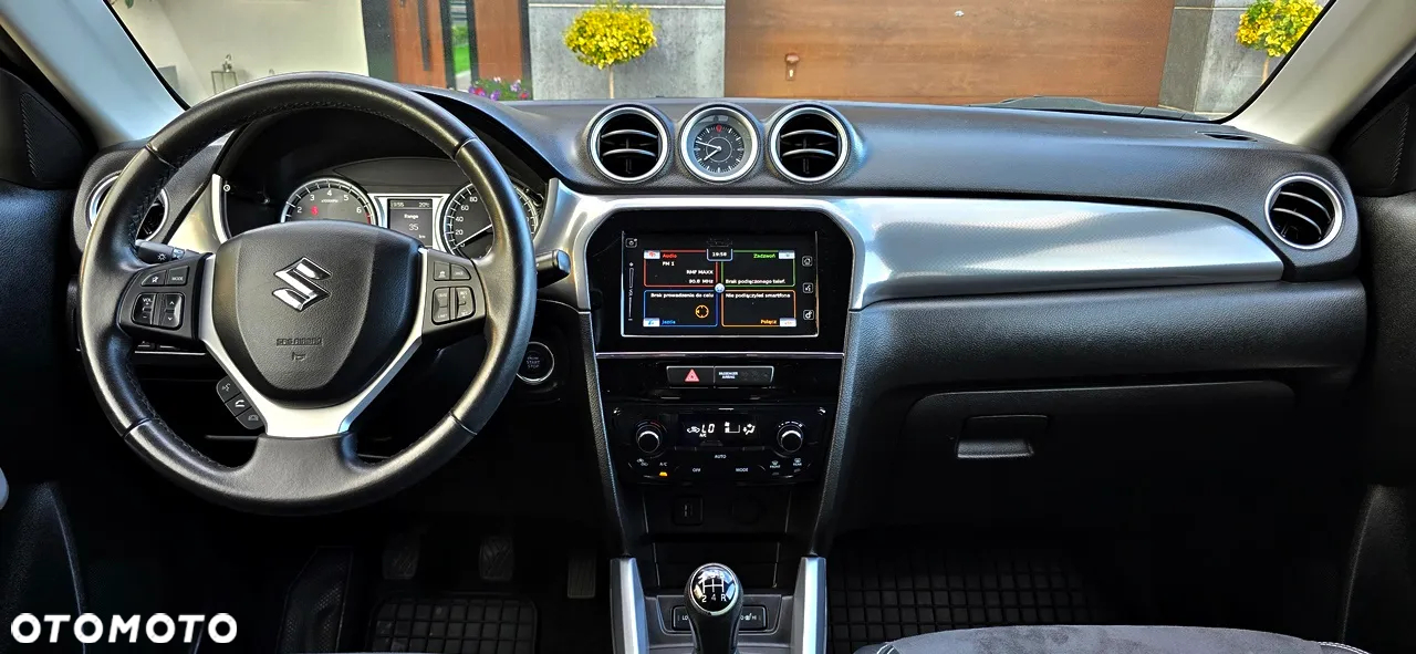 Suzuki Vitara 1.6 Premium 2WD - 22