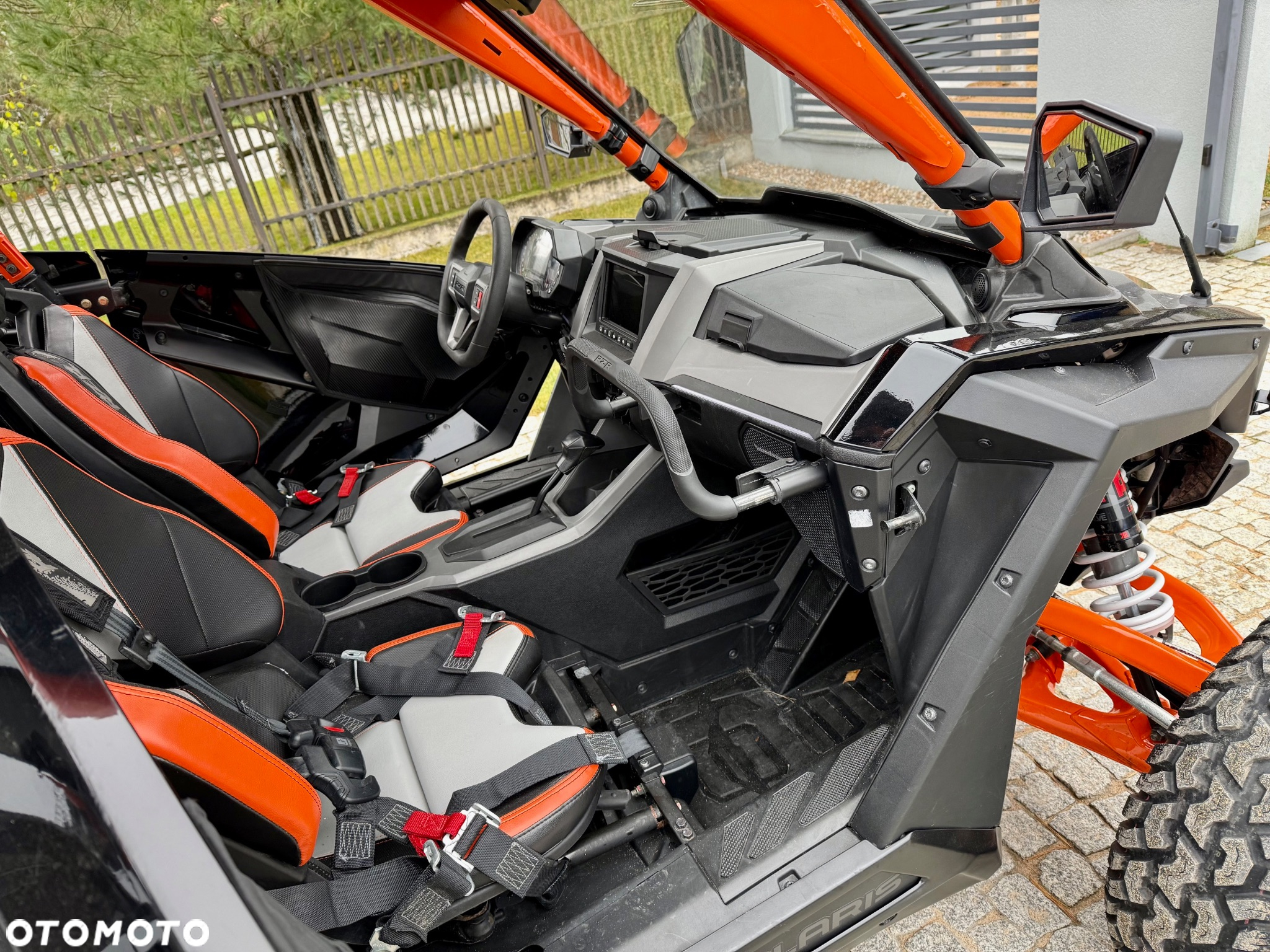 Polaris RZR - 18