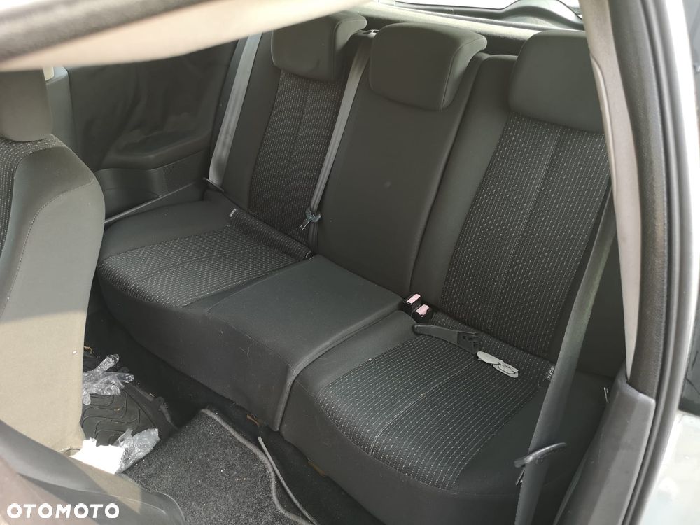 Renault Megane 1.5 dCi Pack Authentique - 27