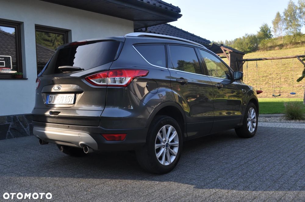 Ford Kuga 2.0 TDCi 2x4 Titanium - 14