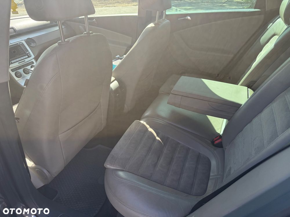 Volkswagen Passat 2.0 TDI DPF DSG Sportline - 8