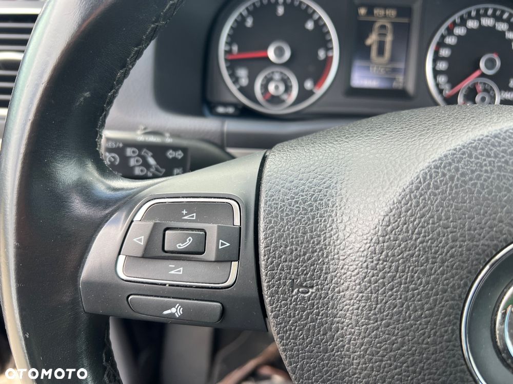 Volkswagen Touran 1.6 TDI DPF BlueMot Comfortline - 30