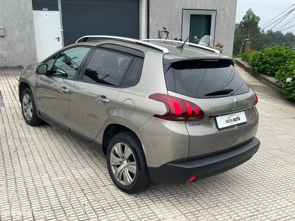 Peugeot 2008 1.2 PureTech Style - 4