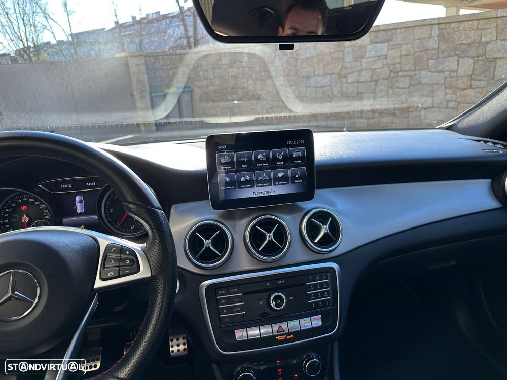 Mercedes-Benz CLA 180 d Shooting Brake AMG Line - 11