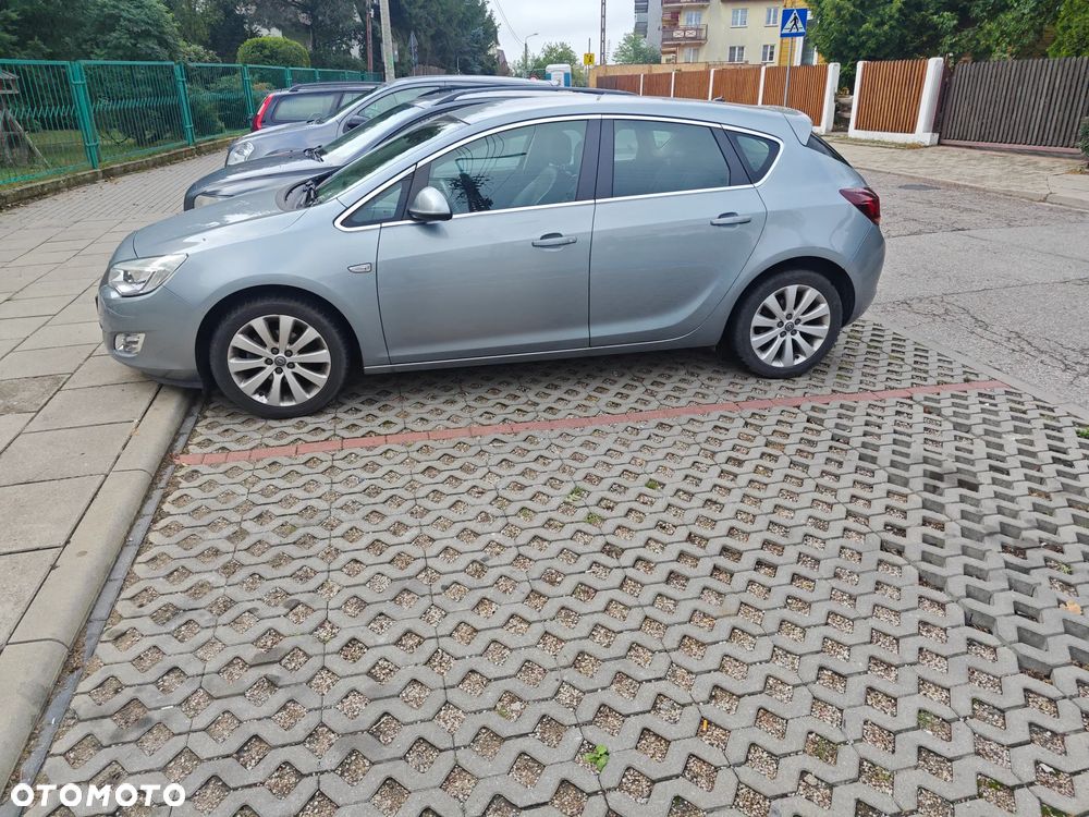 Opel Astra 1.4 Turbo Cosmo - 4