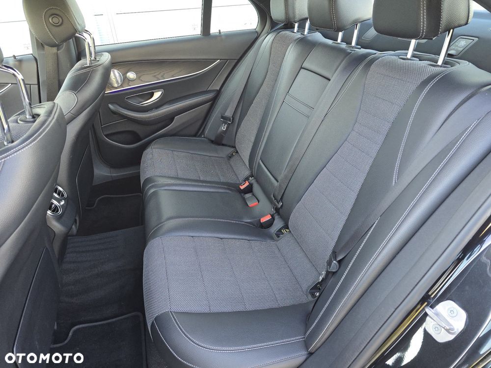 Mercedes-Benz Klasa E 250 9G-TRONIC - 7